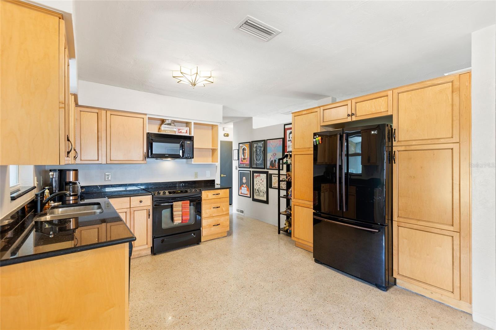 1124 40TH AVE NE, ST PETERSBURG, FL — photo 20