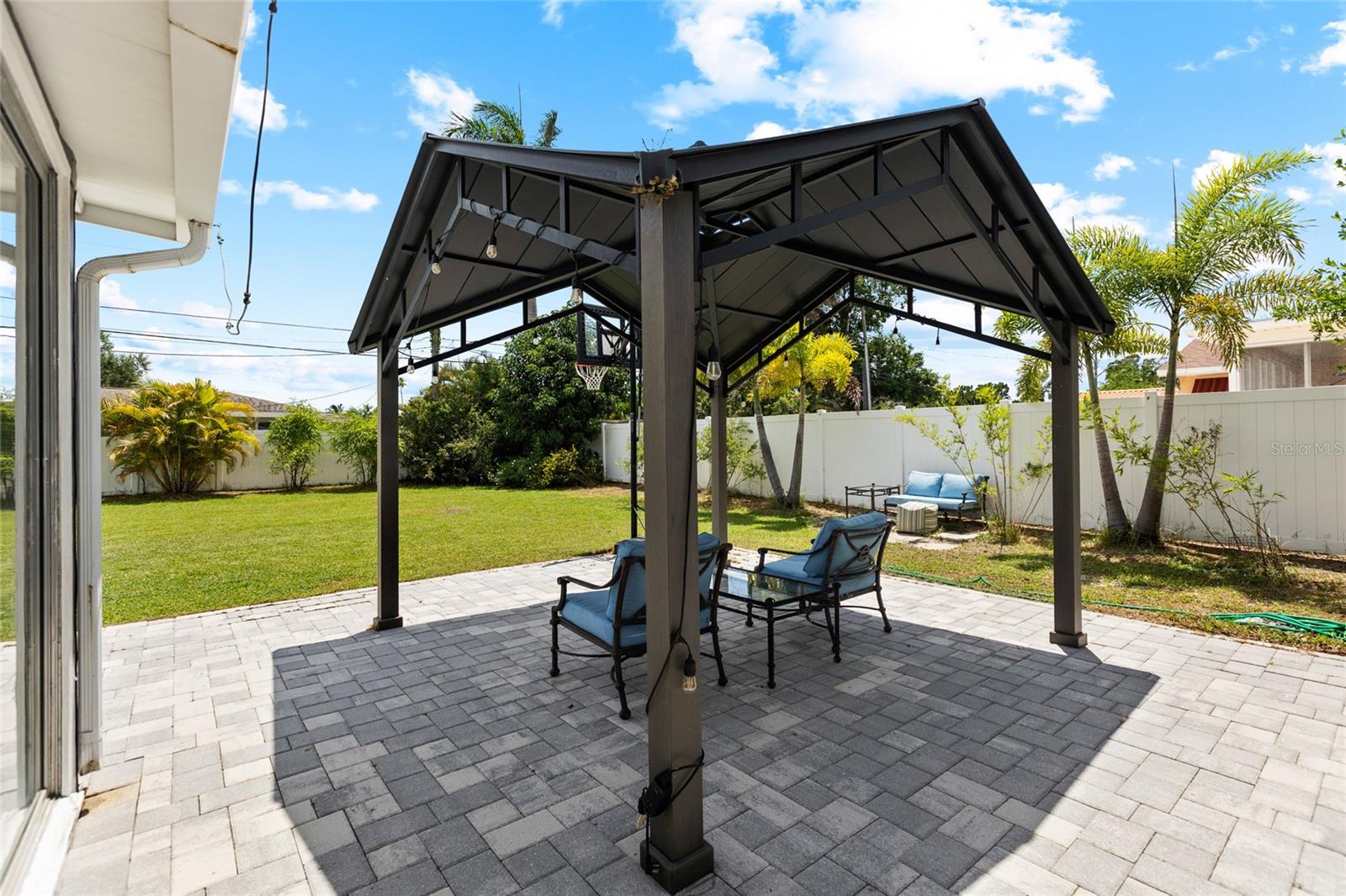 1124 40TH AVE NE, ST PETERSBURG, FL — photo 37