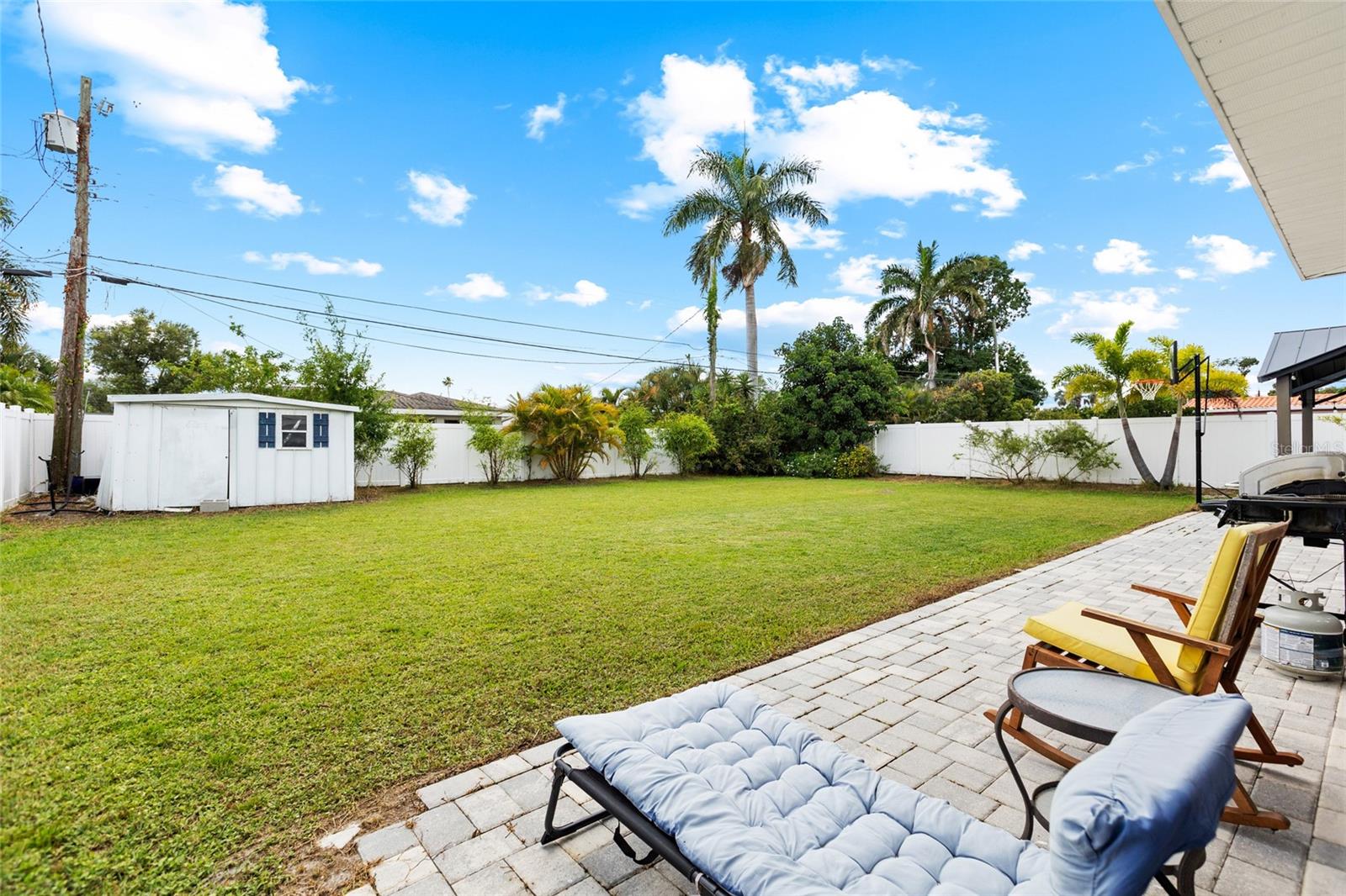 1124 40TH AVE NE, ST PETERSBURG, FL — photo 41