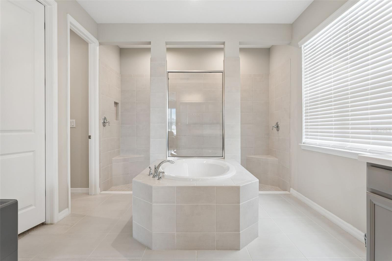 7274 TALAMORE DRIVE, WESLEY CHAPEL, FL — photo 32