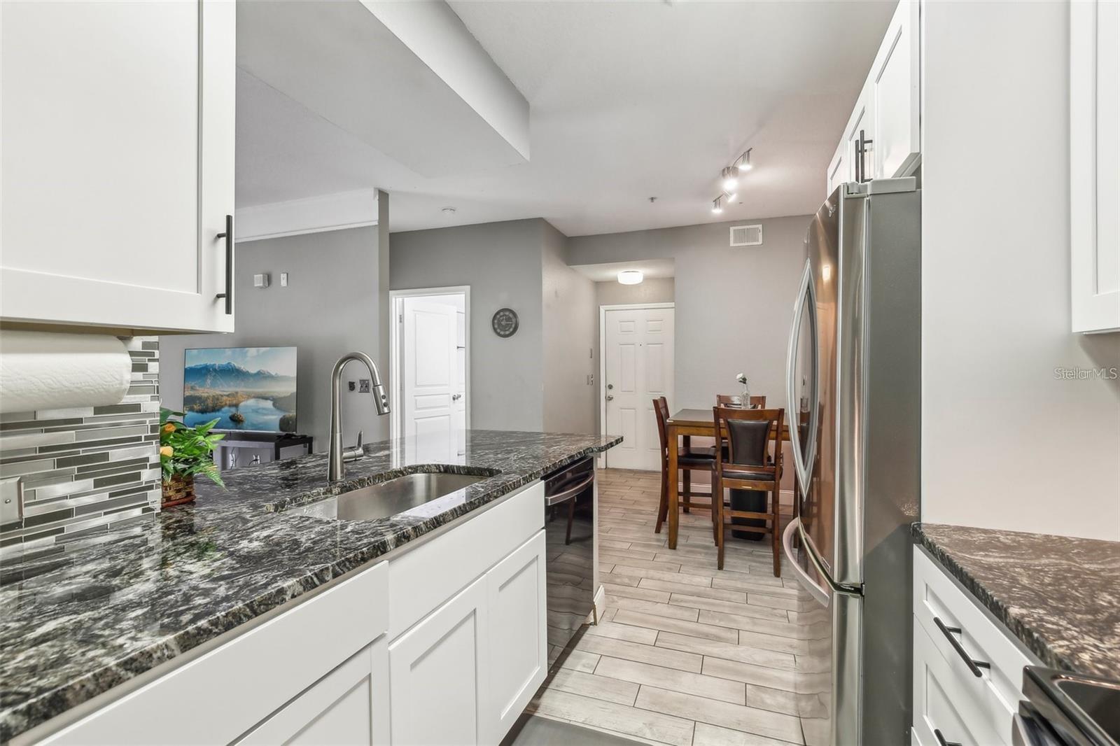 17104 CARRINGTON PARK DR #514, TAMPA, FL — photo 4