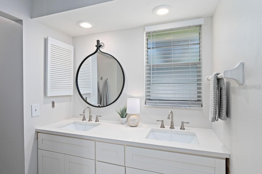 2676 MARTIN ST, SARASOTA, FL — photo 25