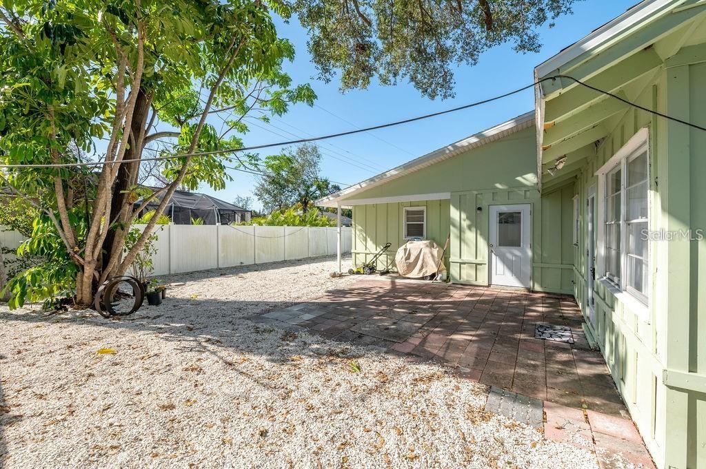 2676 MARTIN ST, SARASOTA, FL — photo 35
