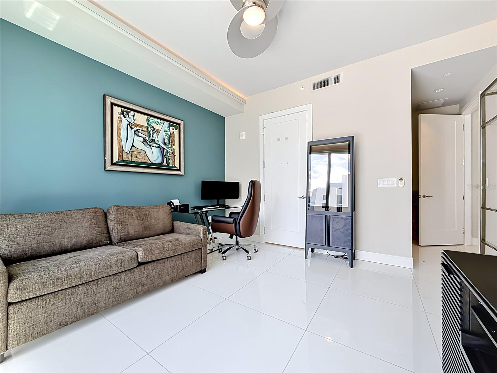 100 1ST AVE N #1106, ST PETERSBURG, FL — photo 25