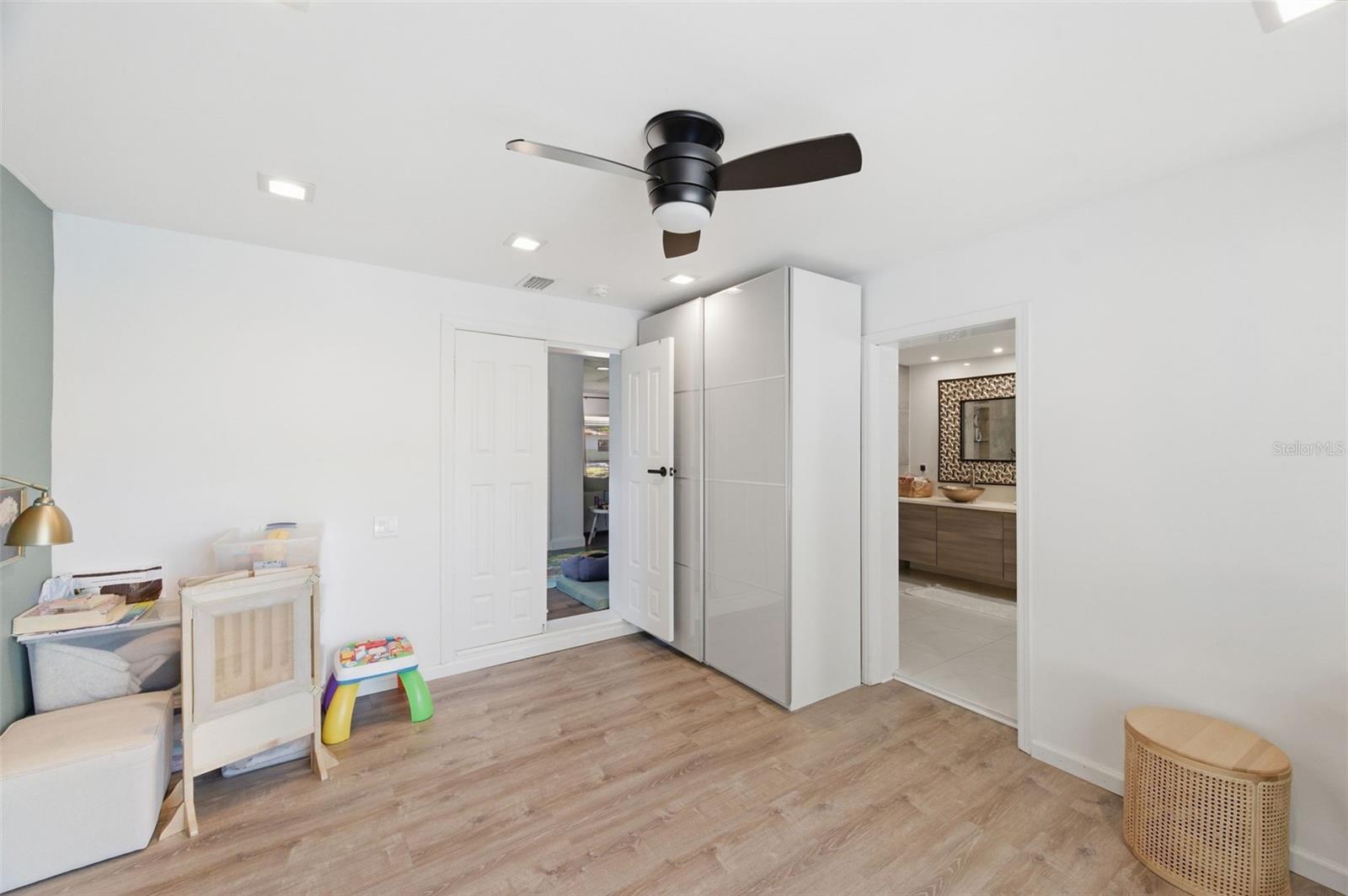 2150 76TH ST N, ST PETERSBURG, FL — photo 11