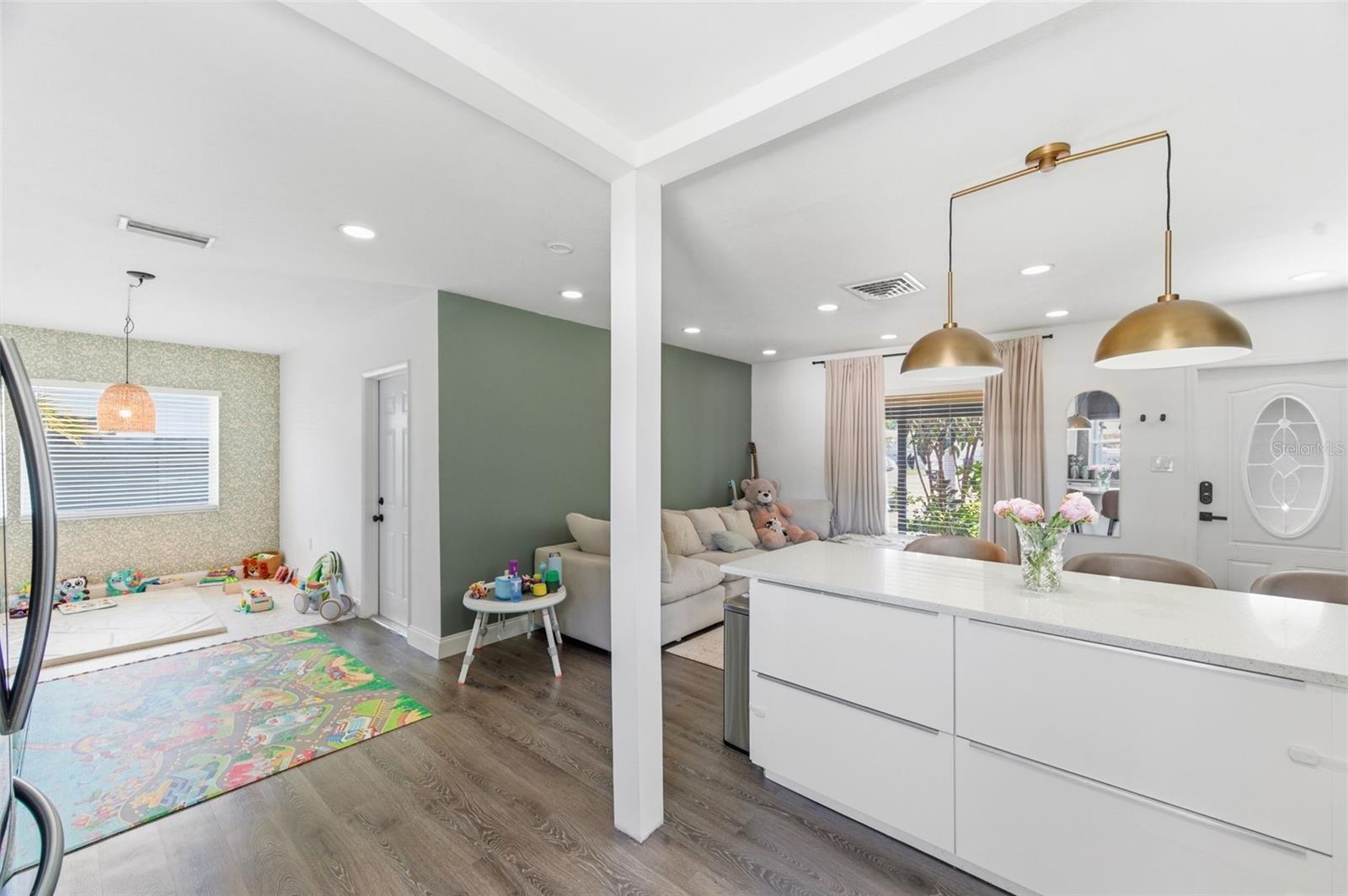 2150 76TH ST N, ST PETERSBURG, FL — photo 16