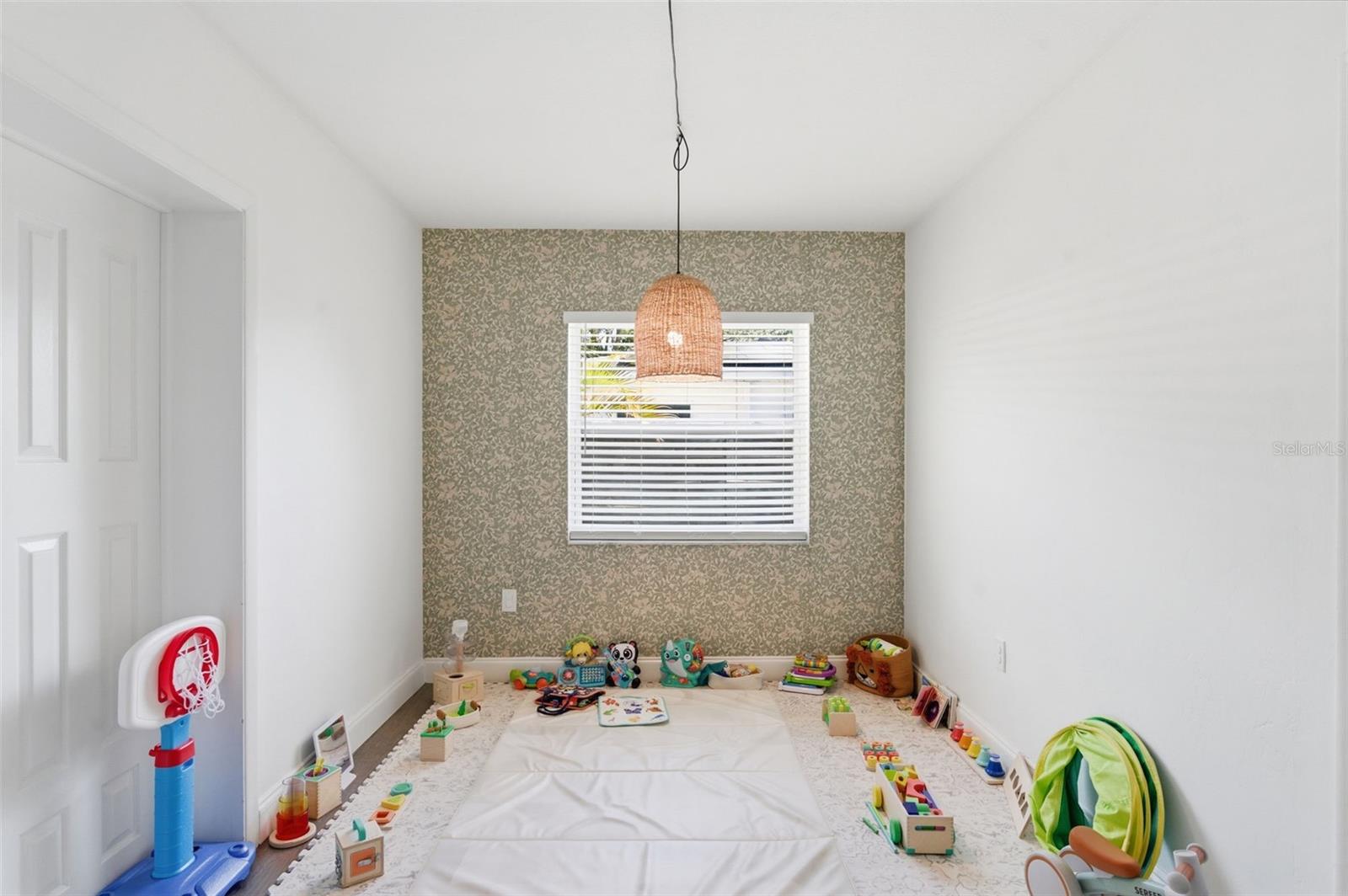 2150 76TH ST N, ST PETERSBURG, FL — photo 18