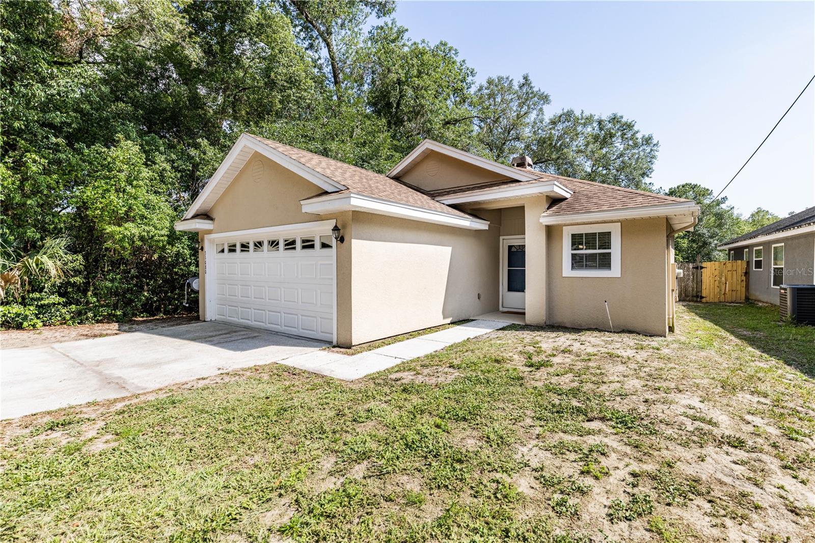 31080 LOCHMORE CIR, SORRENTO, FL