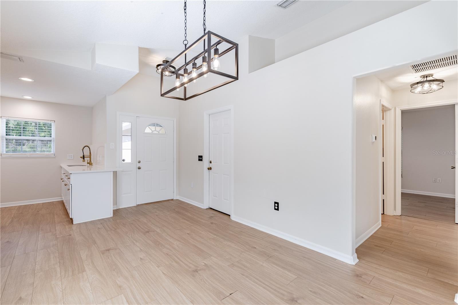 31080 LOCHMORE CIR, SORRENTO, FL — photo 11