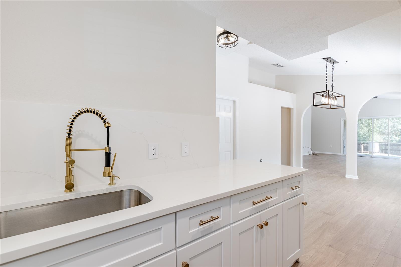 31080 LOCHMORE CIR, SORRENTO, FL — photo 18