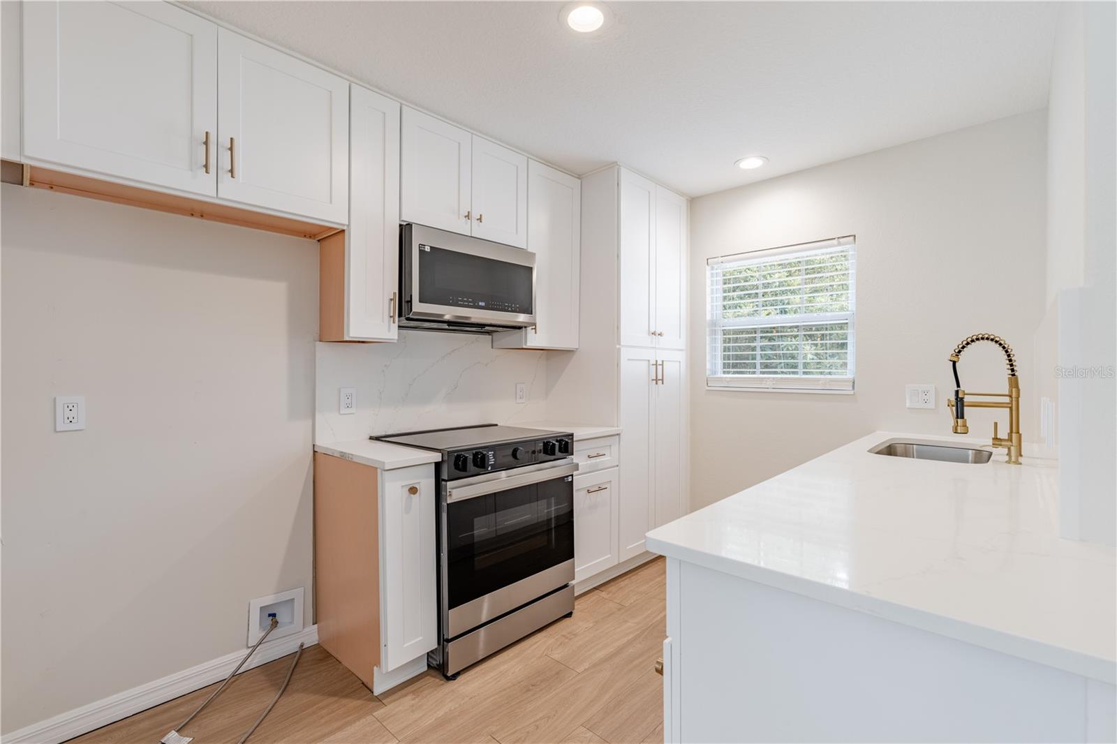 31080 LOCHMORE CIR, SORRENTO, FL — photo 19