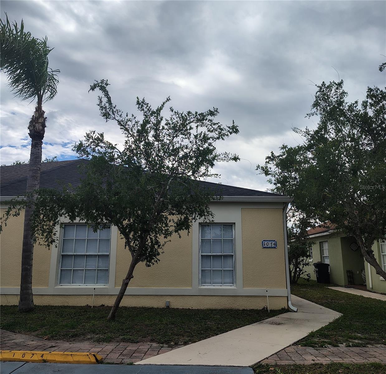 1074 UNIVERSAL REST PL, KISSIMMEE, FL