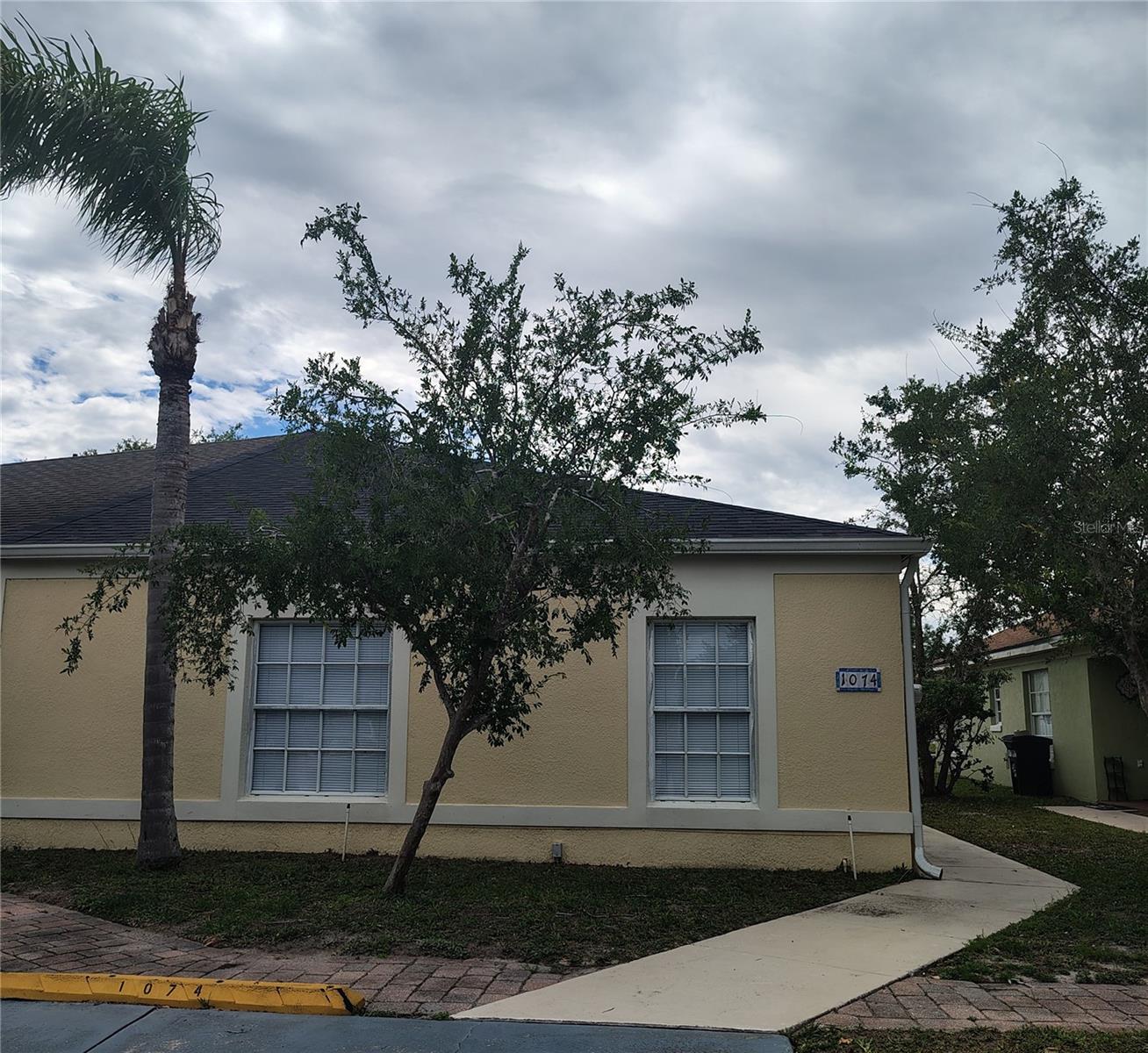 1074 UNIVERSAL REST PL, KISSIMMEE, FL — photo 2