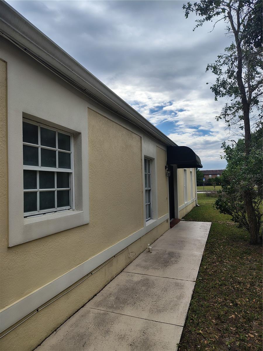 1074 UNIVERSAL REST PL, KISSIMMEE, FL — photo 4