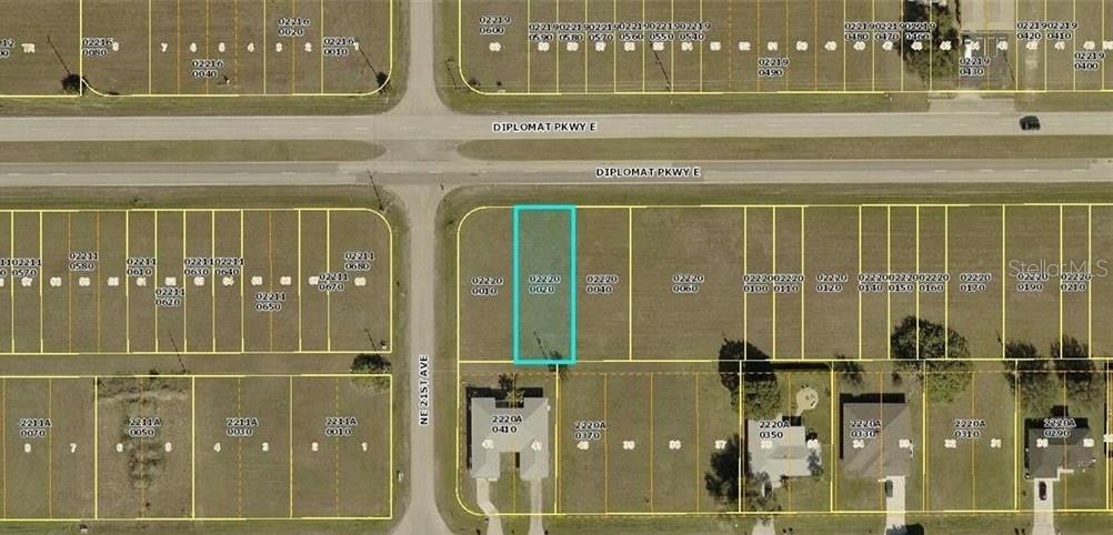 2104 DIPLOMAT PKWY E, CAPE CORAL, FL