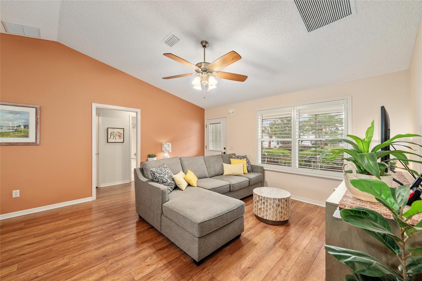 991 BARRYMOORE LOOP, THE VILLAGES, FL — photo 4