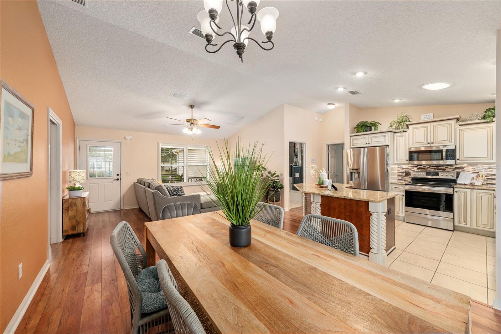 991 BARRYMOORE LOOP, THE VILLAGES, FL — photo 6