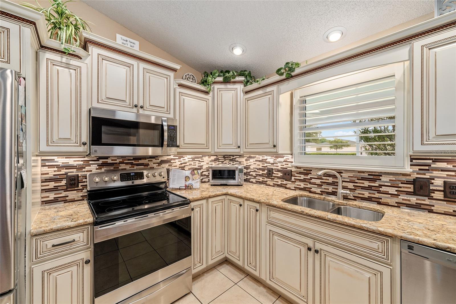 991 BARRYMOORE LOOP, THE VILLAGES, FL — photo 9