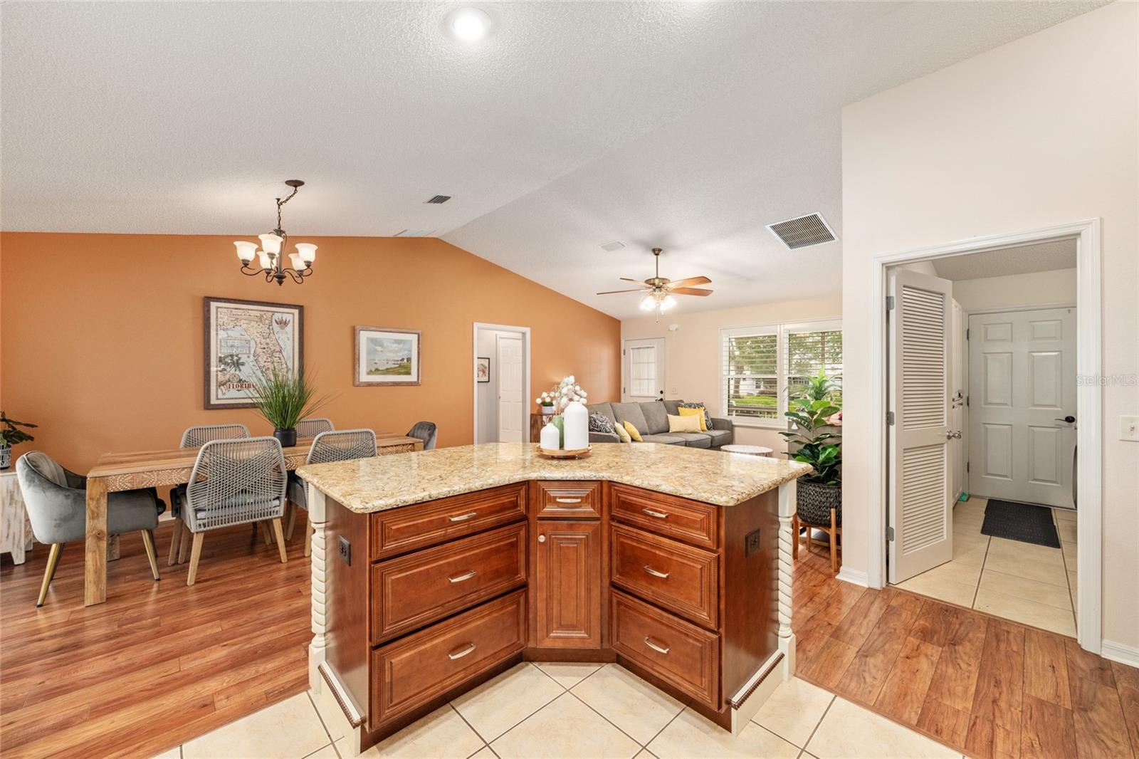 991 BARRYMOORE LOOP, THE VILLAGES, FL — photo 10