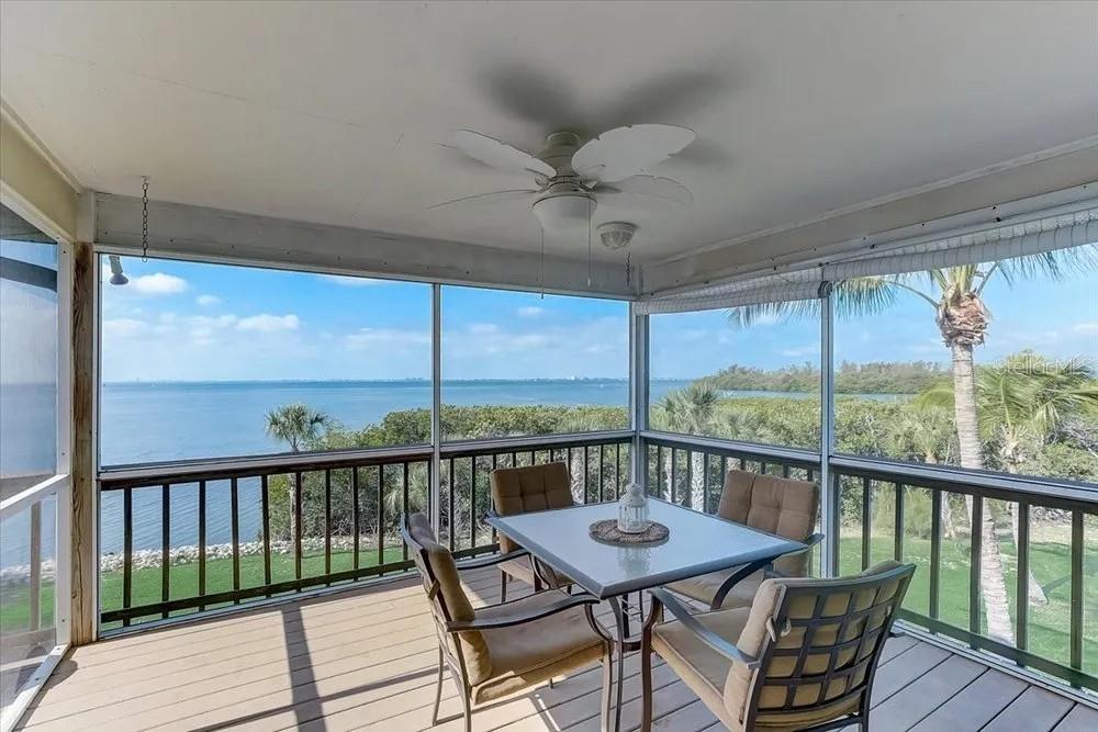2424 BAY DR, BRADENTON, FL — photo 16