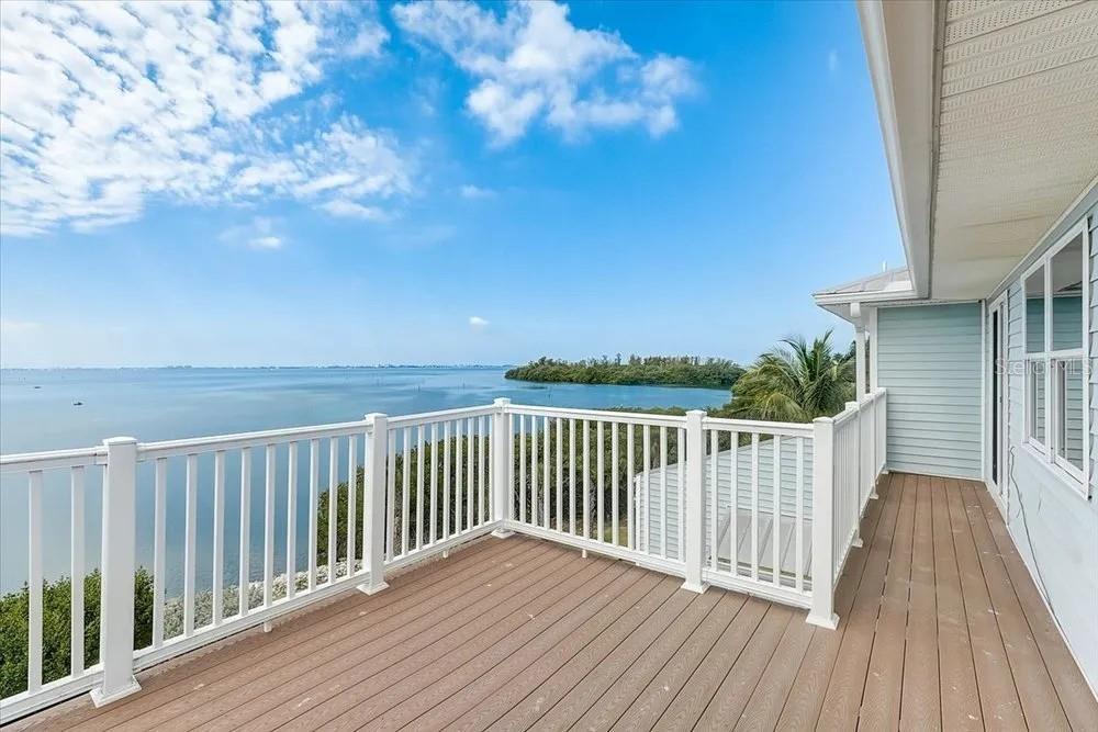 2424 BAY DR, BRADENTON, FL — photo 21