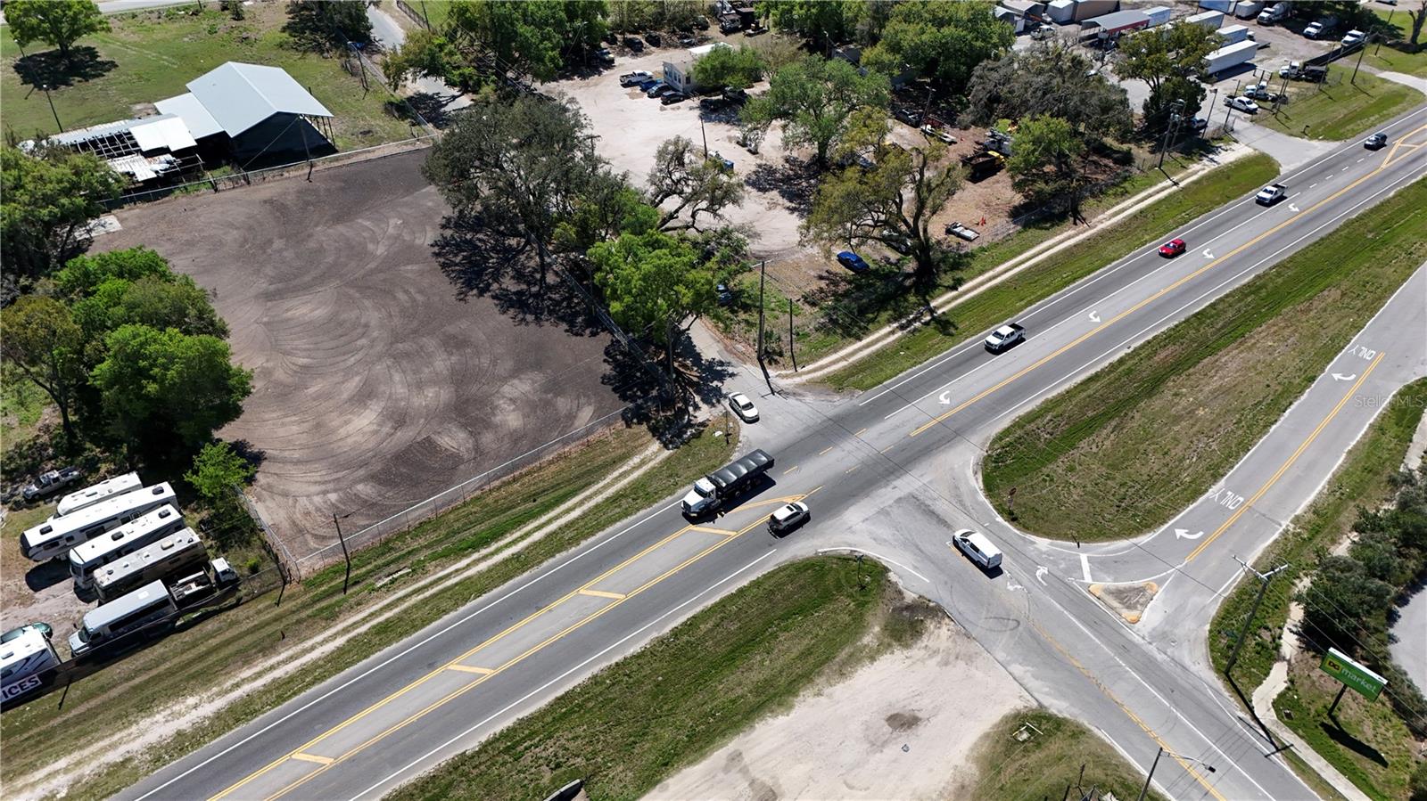 11703 N US 301 HWY, THONOTOSASSA, FL — photo 11