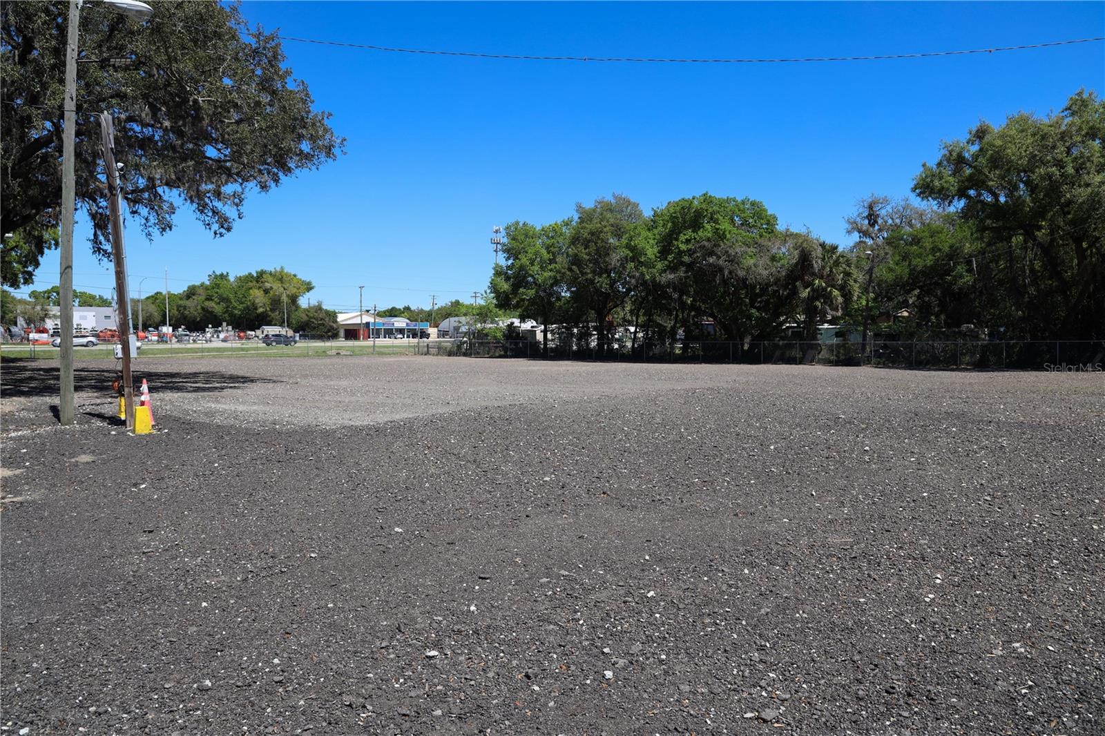 11703 N US 301 HWY, THONOTOSASSA, FL — photo 16