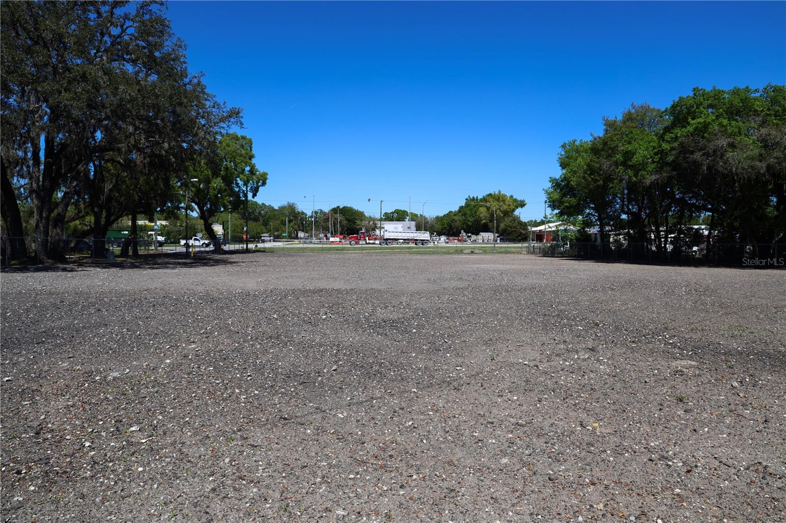 11703 N US 301 HWY, THONOTOSASSA, FL — photo 17