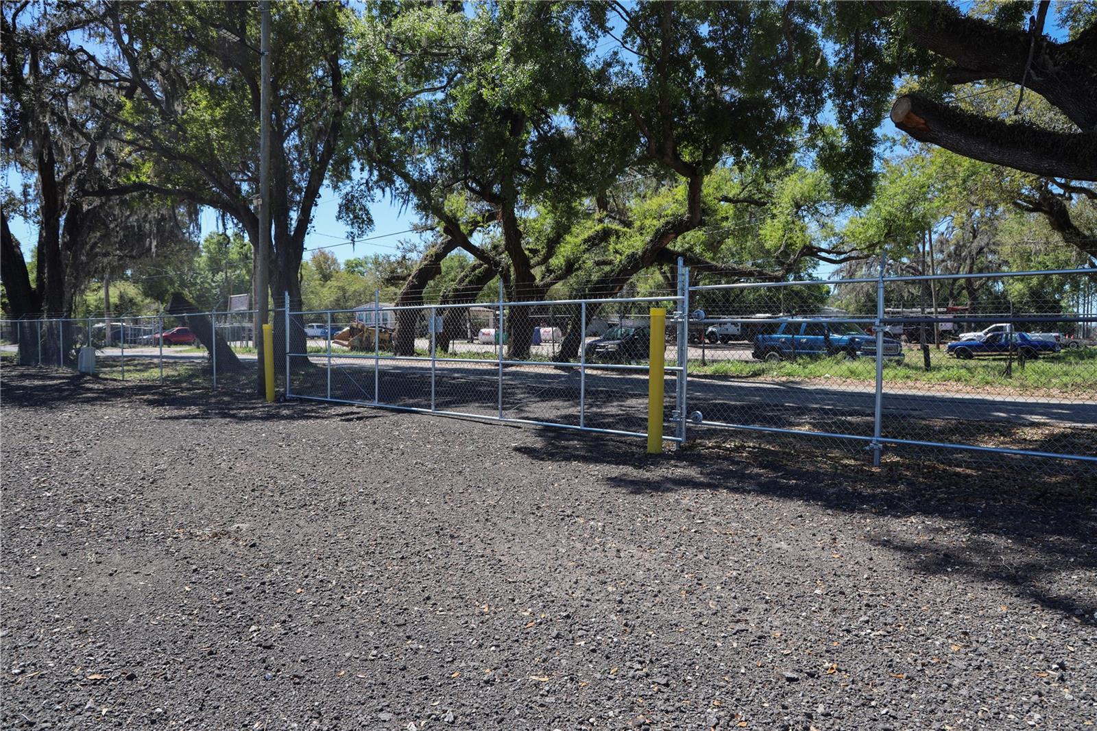 11703 N US 301 HWY, THONOTOSASSA, FL — photo 19