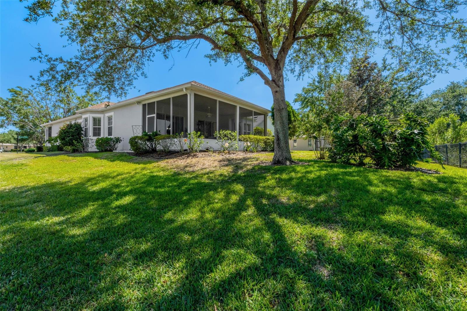 115 CRESCENT MOON DR, GROVELAND, FL — photo 38