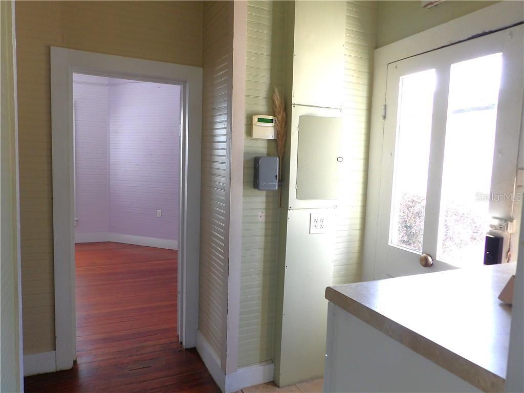 401 TOMPKINS ST, INVERNESS, FL — photo 11