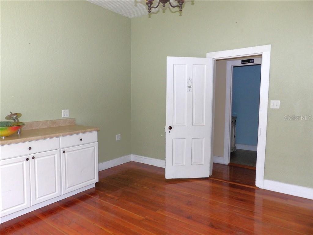 401 TOMPKINS ST, INVERNESS, FL — photo 16