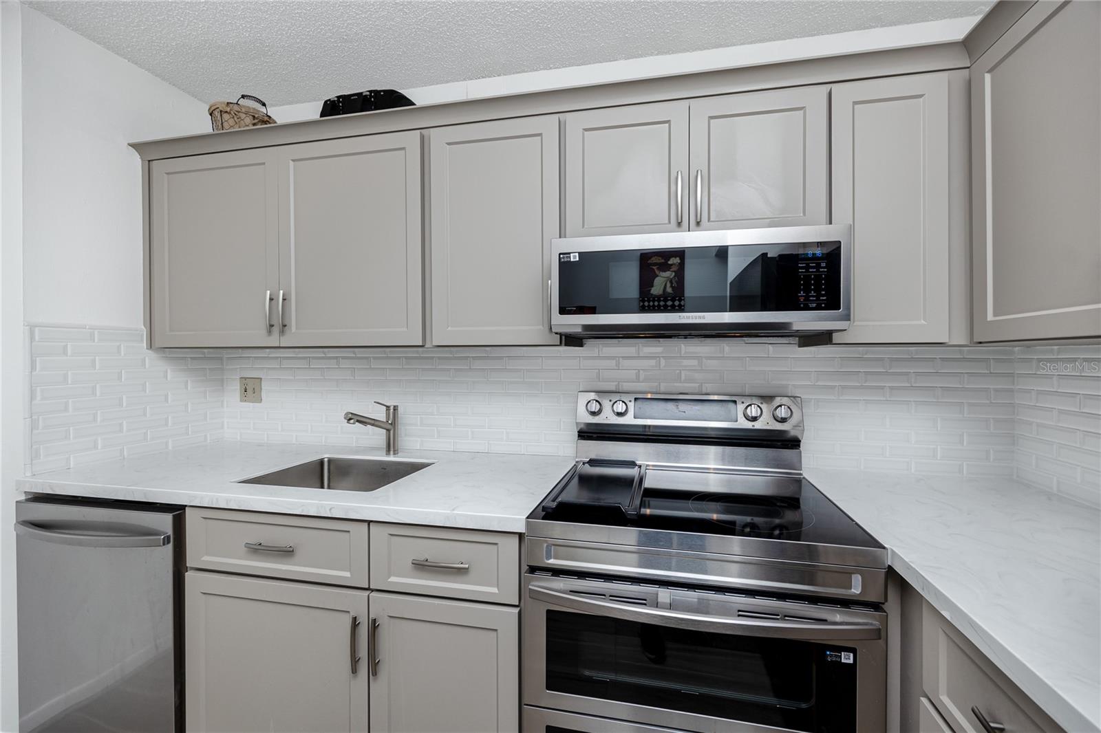 2207 BELLEAIR RD #B30, CLEARWATER, FL — photo 4