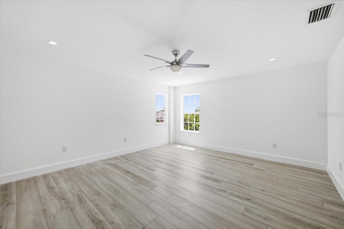 15408 MELPORT CIR, PORT CHARLOTTE, FL — photo 32