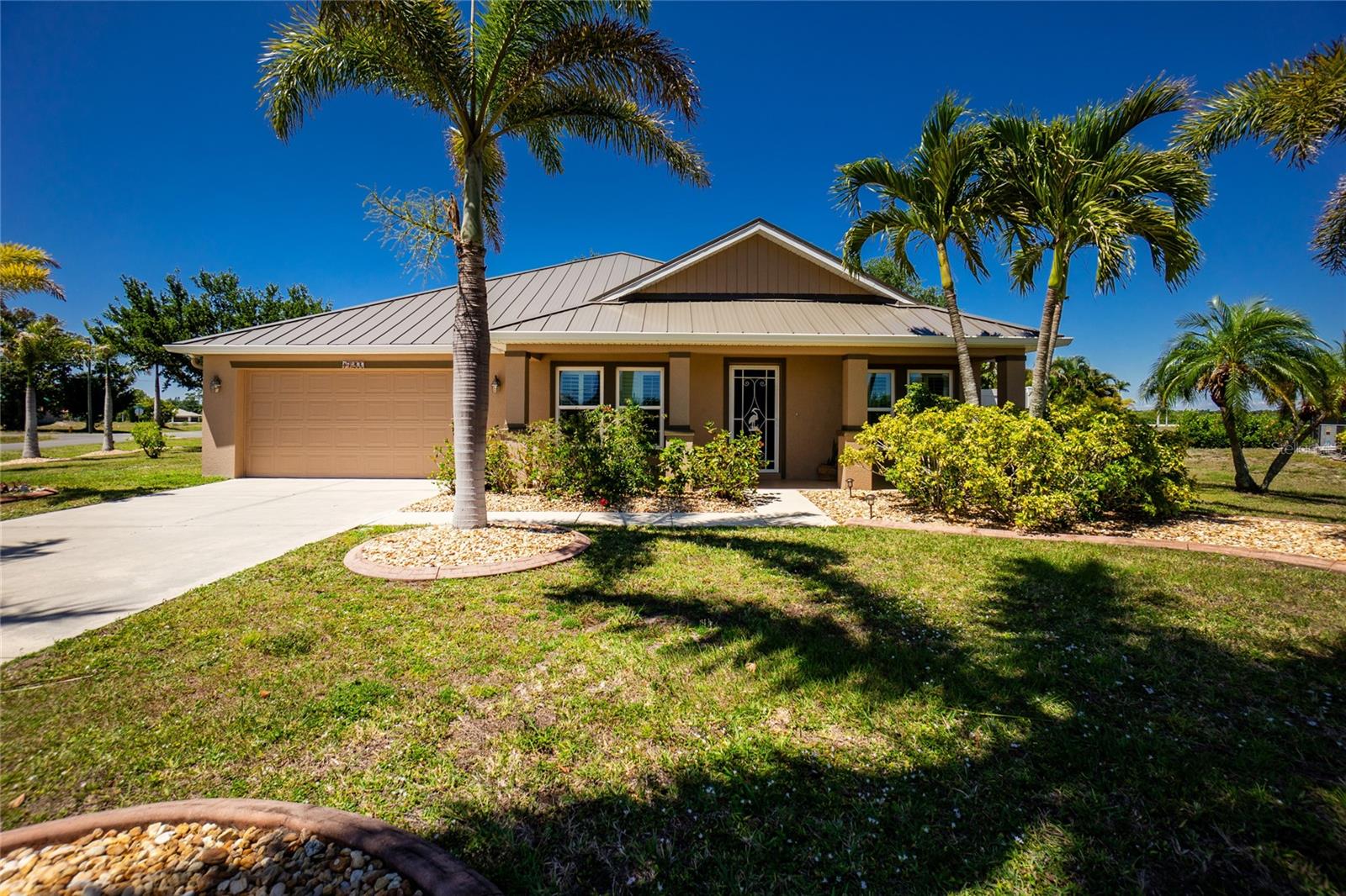 17200 NILE CT, PUNTA GORDA, FL — photo 2