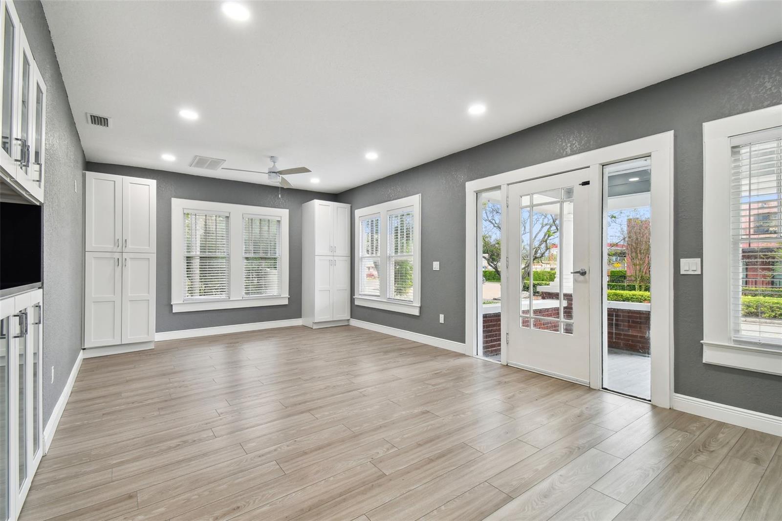 6810 N NAVIN AVE, TAMPA, FL — photo 9