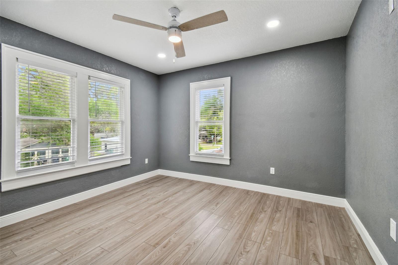 6810 N NAVIN AVE, TAMPA, FL — photo 38