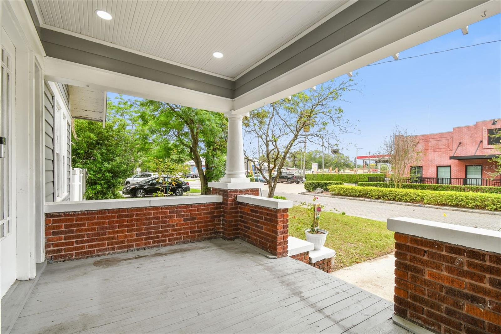 6810 N NAVIN AVE, TAMPA, FL — photo 47