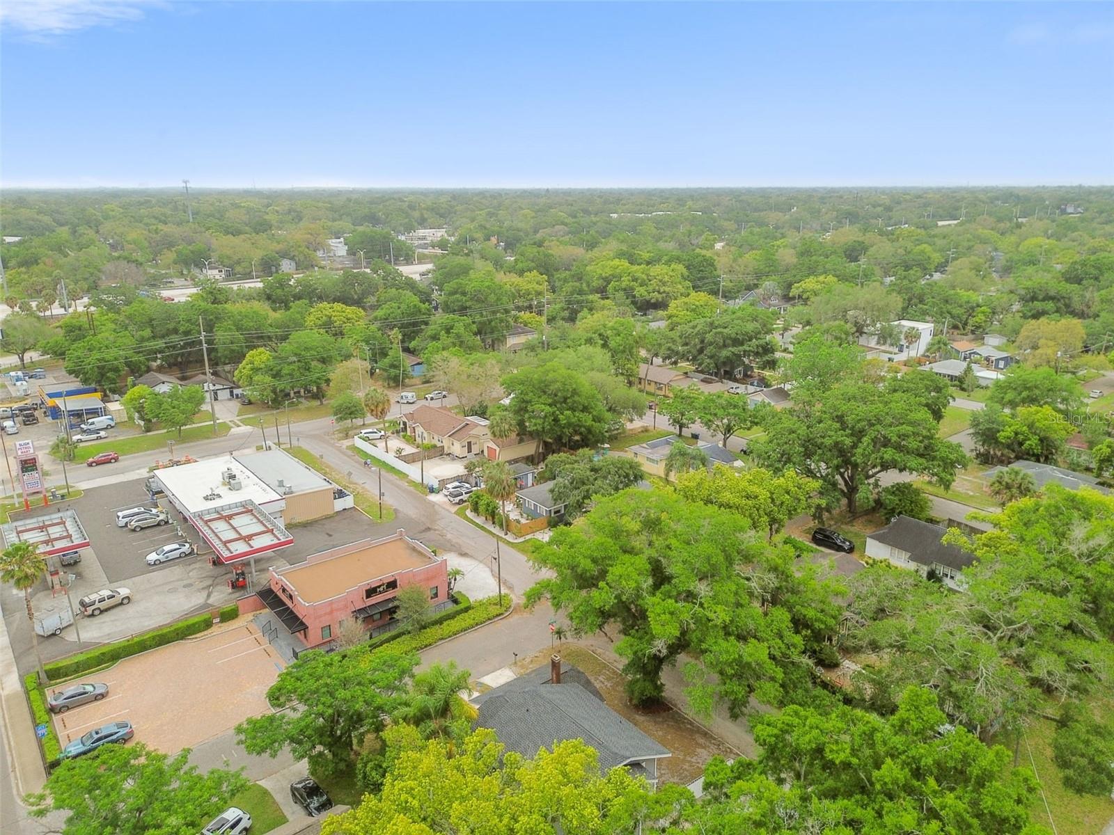 6810 N NAVIN AVE, TAMPA, FL — photo 91