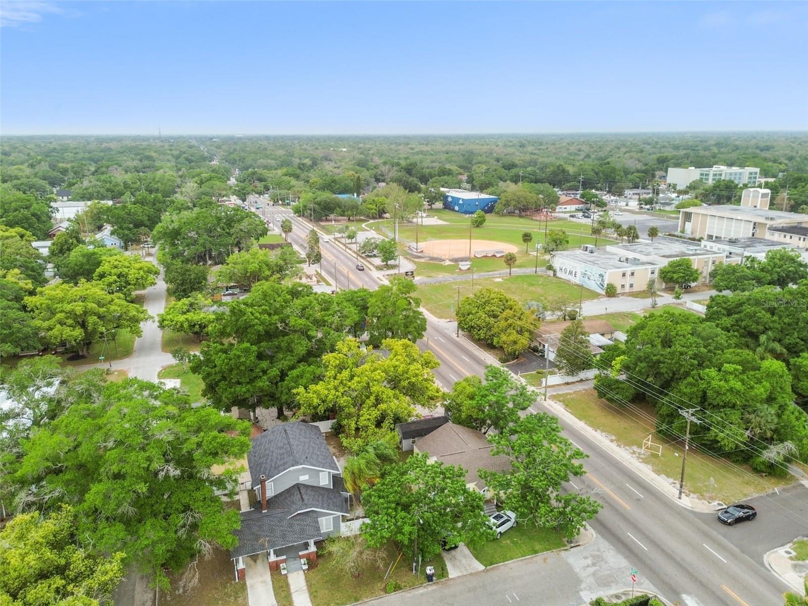 6810 N NAVIN AVE, TAMPA, FL — photo 94