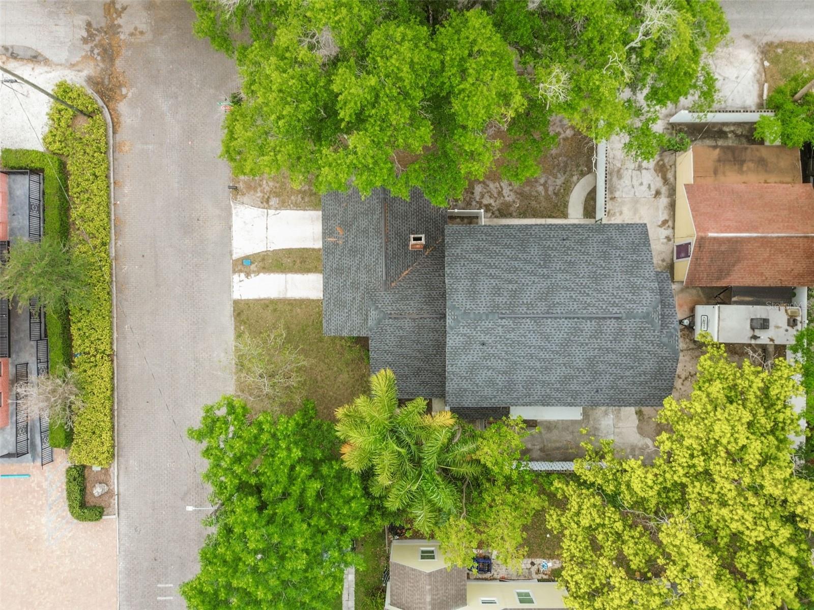6810 N NAVIN AVE, TAMPA, FL — photo 95