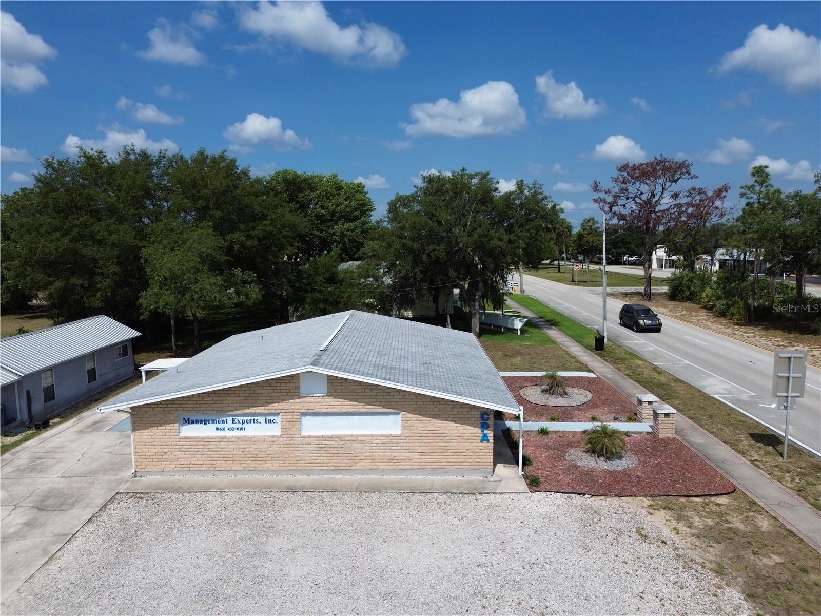 601 W MAIN ST, AVON PARK, FL — photo 2