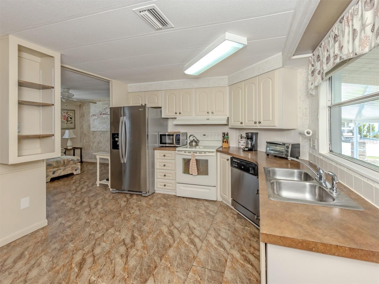 132 MARTINIQUE RD, NORTH PORT, FL — photo 10