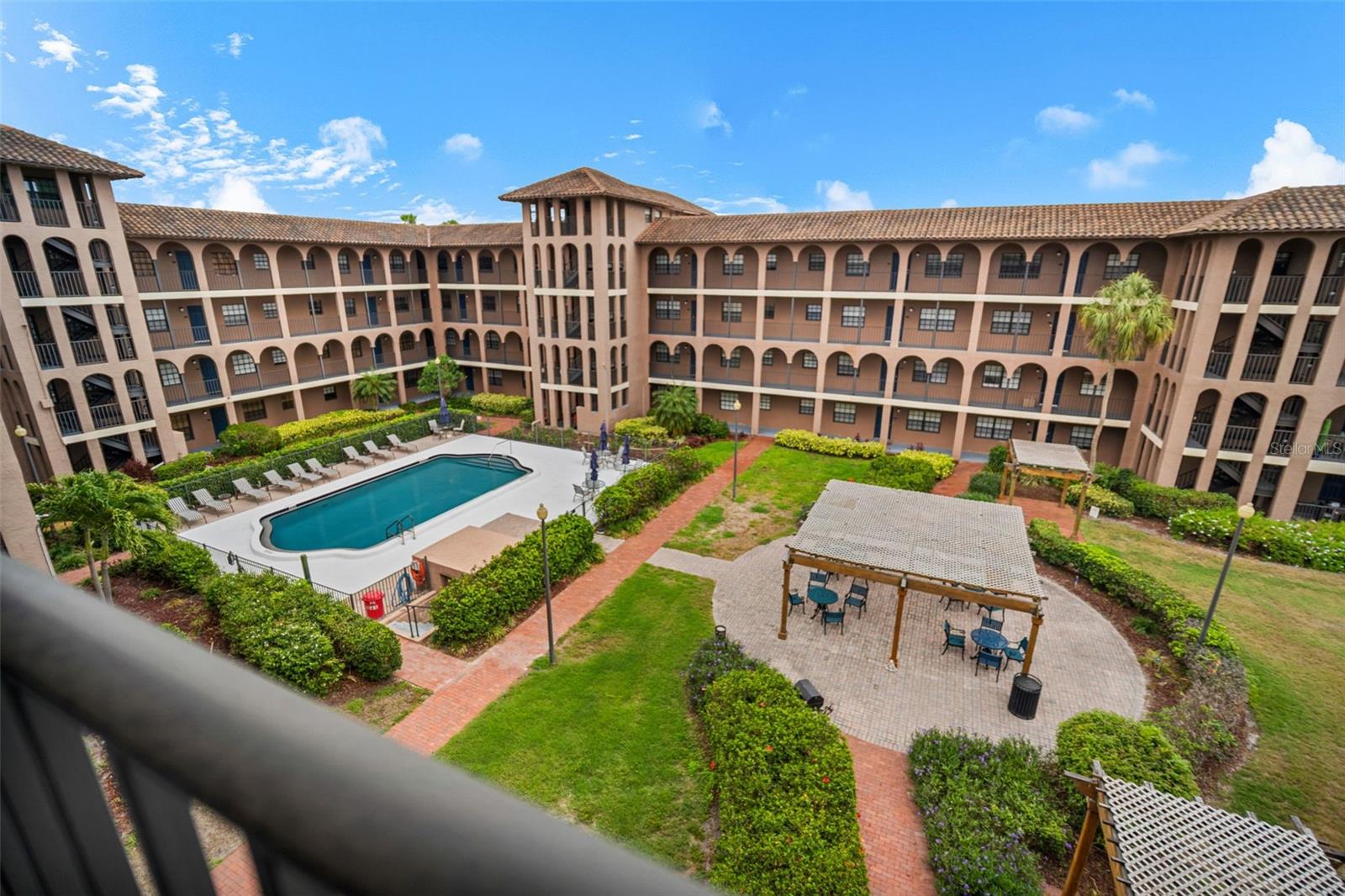 6100 GULFPORT BLVD S #402, GULFPORT, FL