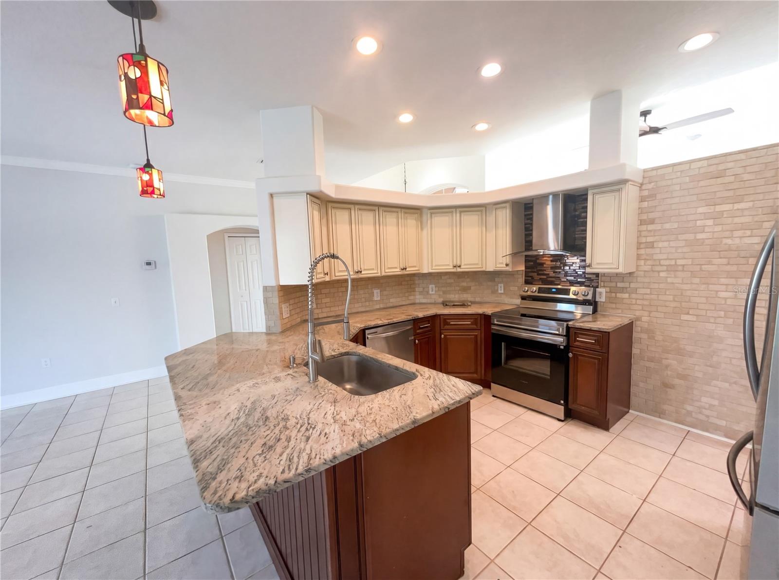 4241 SETTLERS CT, ST CLOUD, FL — photo 9