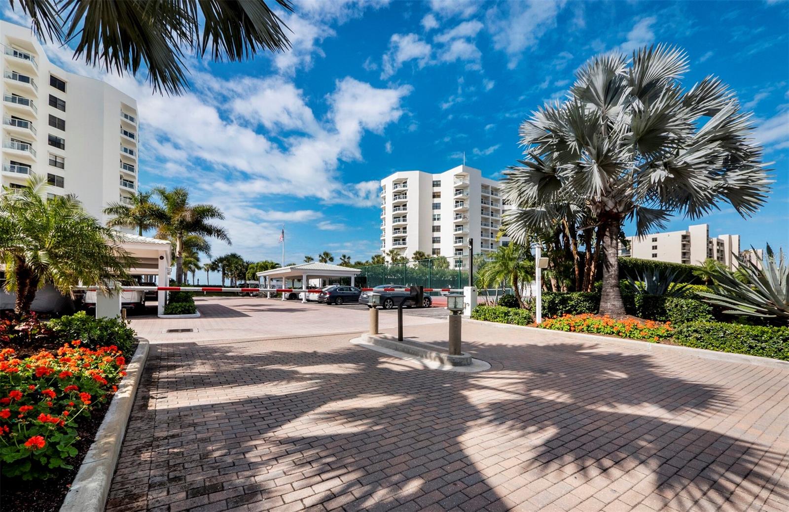 1050 LONGBOAT CLUB RD #903, LONGBOAT KEY, FL — photo 2