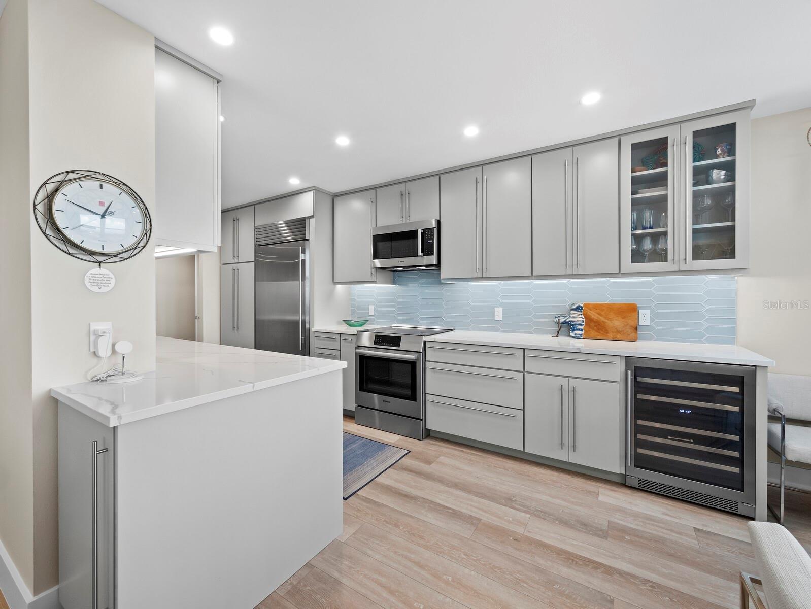 1050 LONGBOAT CLUB RD #903, LONGBOAT KEY, FL — photo 10