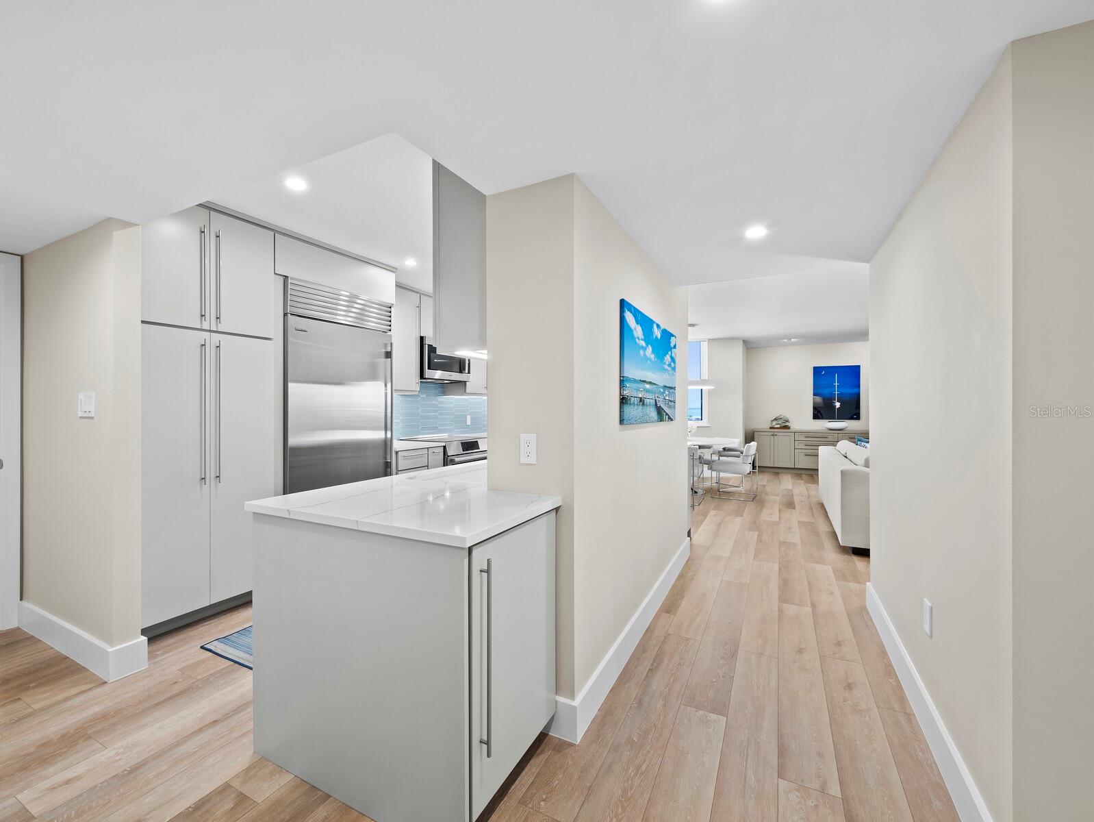 1050 LONGBOAT CLUB RD #903, LONGBOAT KEY, FL — photo 13