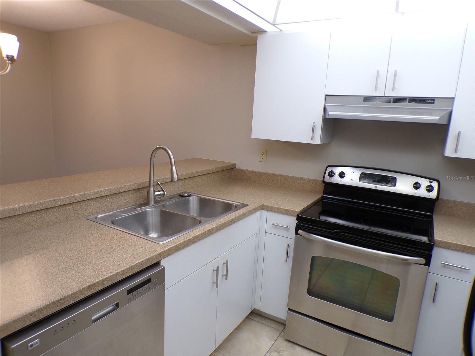 622 BIRD BAY DR S #103, VENICE, FL — photo 7