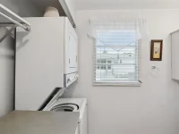 102 PARKLAND DR — photo 40